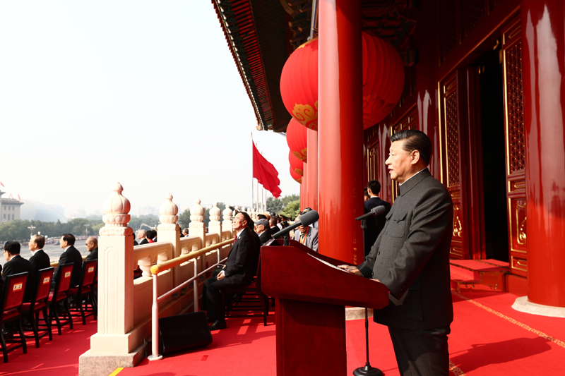 10月1日上午，慶祝中華人民共和國(guó)成立70周年大會(huì)在北京天安門廣場(chǎng)隆重舉行。中共中央總書記、國(guó)家主席、中央軍委主席習(xí)近平發(fā)表重要講話。